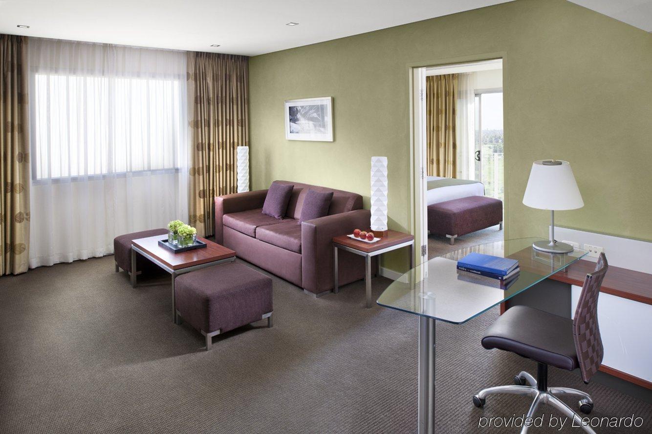 Crown Promenade Perth Otel Oda fotoğraf
